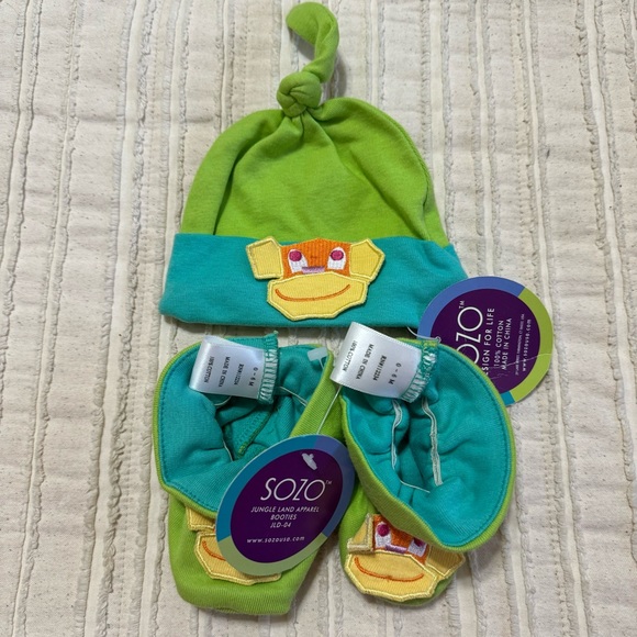 Sozo Other - NWT Sozo Jungle Land Apparel Hat and Booties